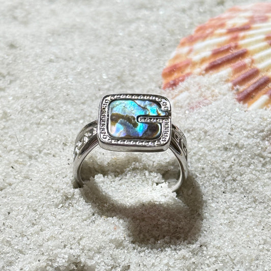 Anello di abalone con lettera G in argento