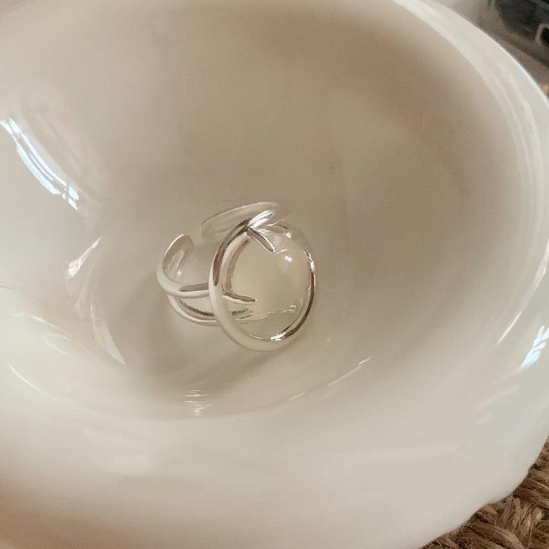 Anello con pietra naturale di giada bianca in argento