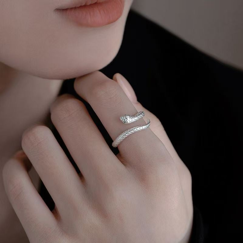 Anello serpente in argento puro