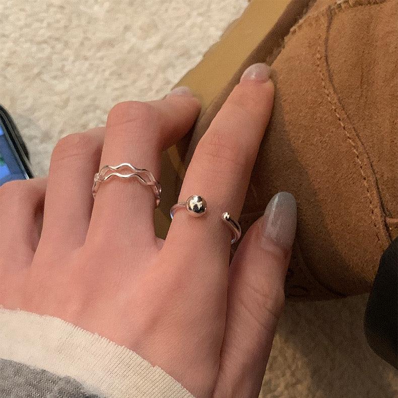 Minimalist design ring in silver